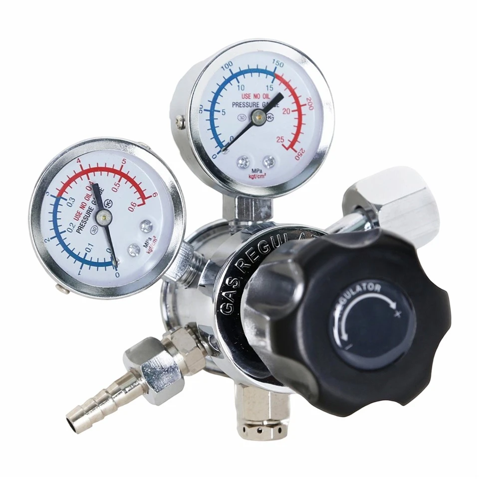 To-trins regulator af messing til gas med høj renhed